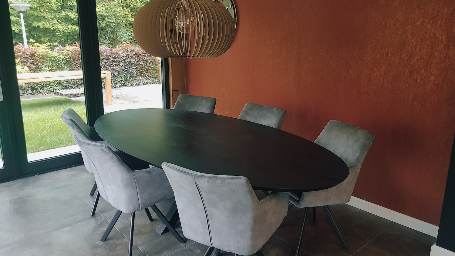 ovale eettafel zwart eikenhout