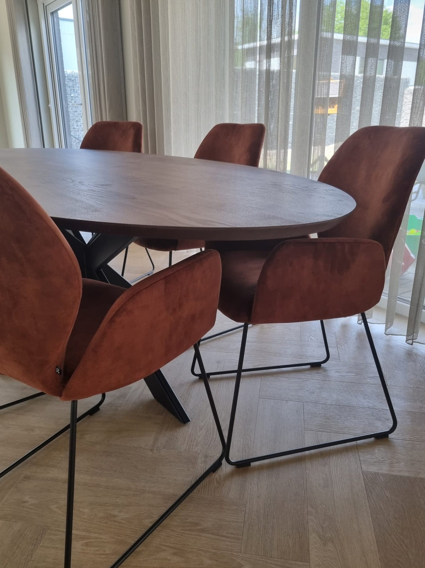 Ovale eettafel