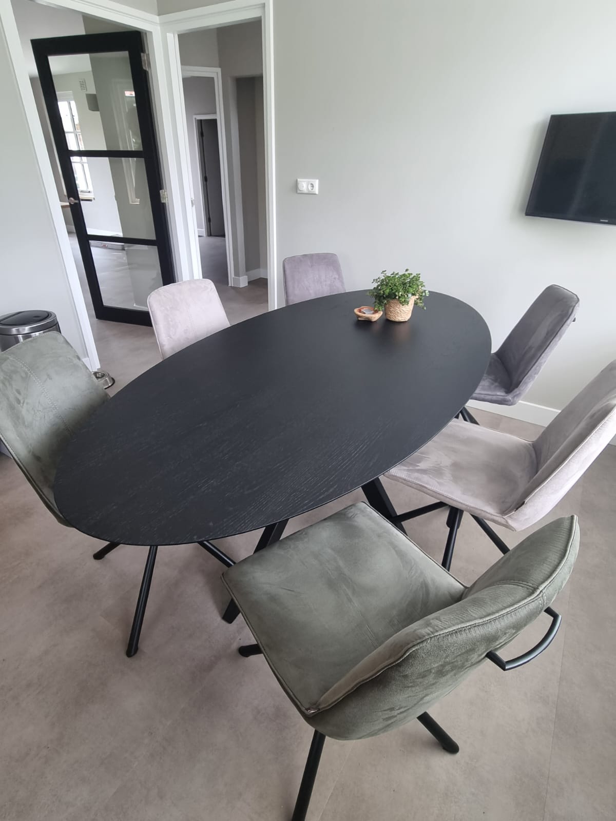 Ovale eettafel