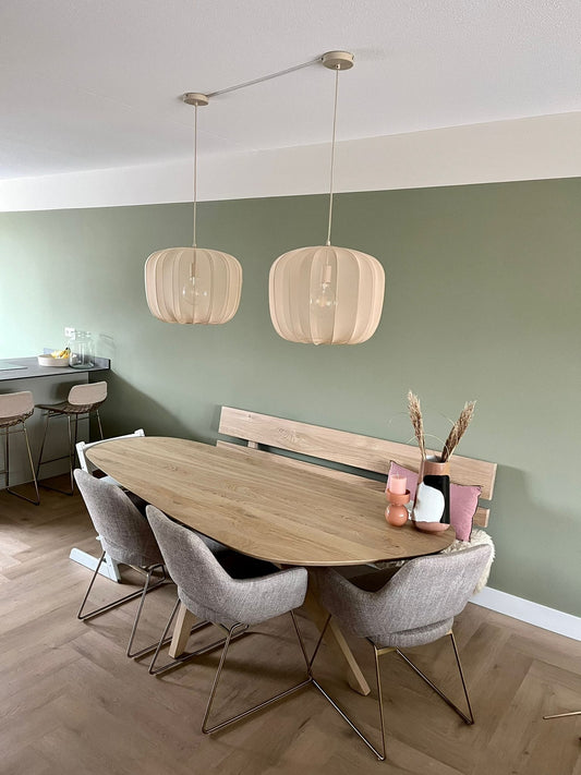 Organische eiken eettafels met smalle spinpoot