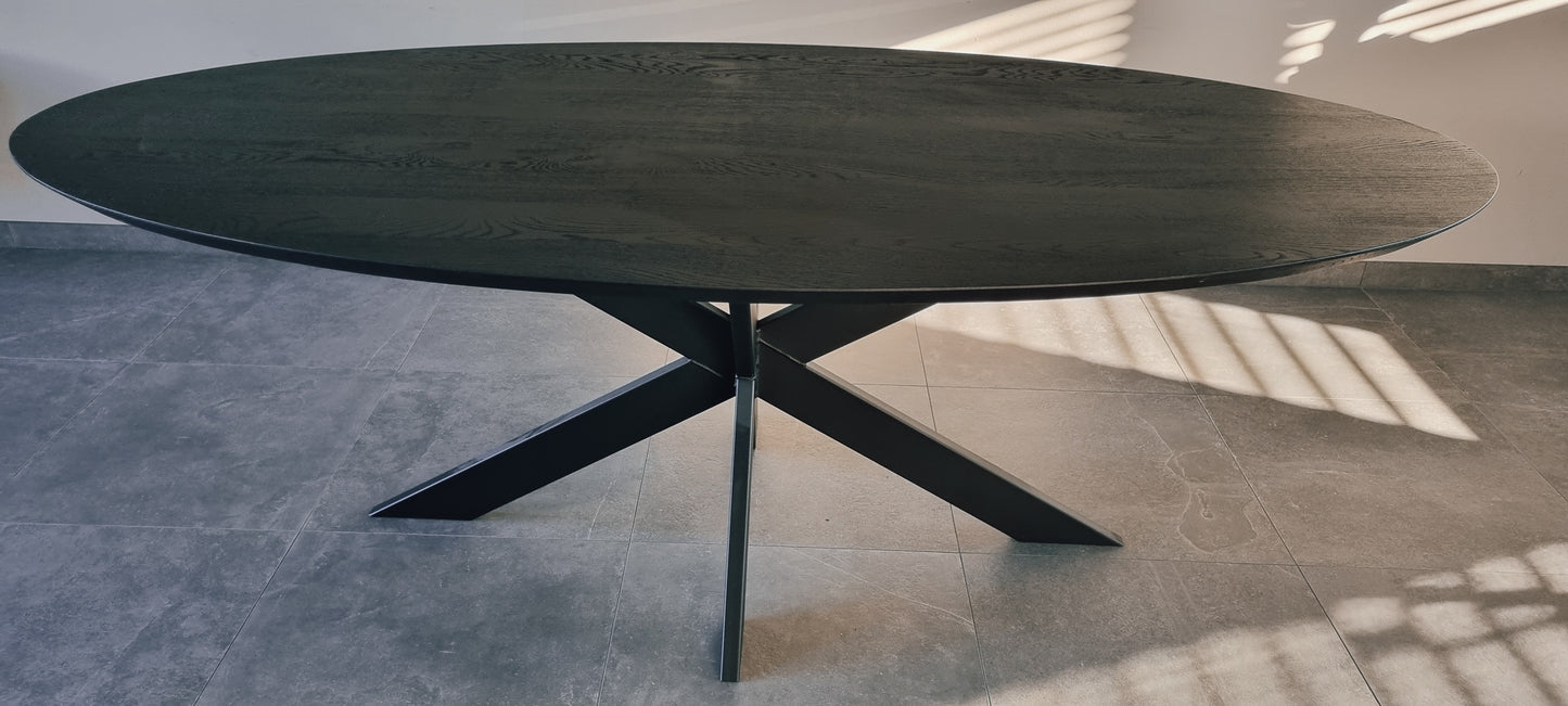 Ovale eettafel - 3 CM - Smalle Spinpoot