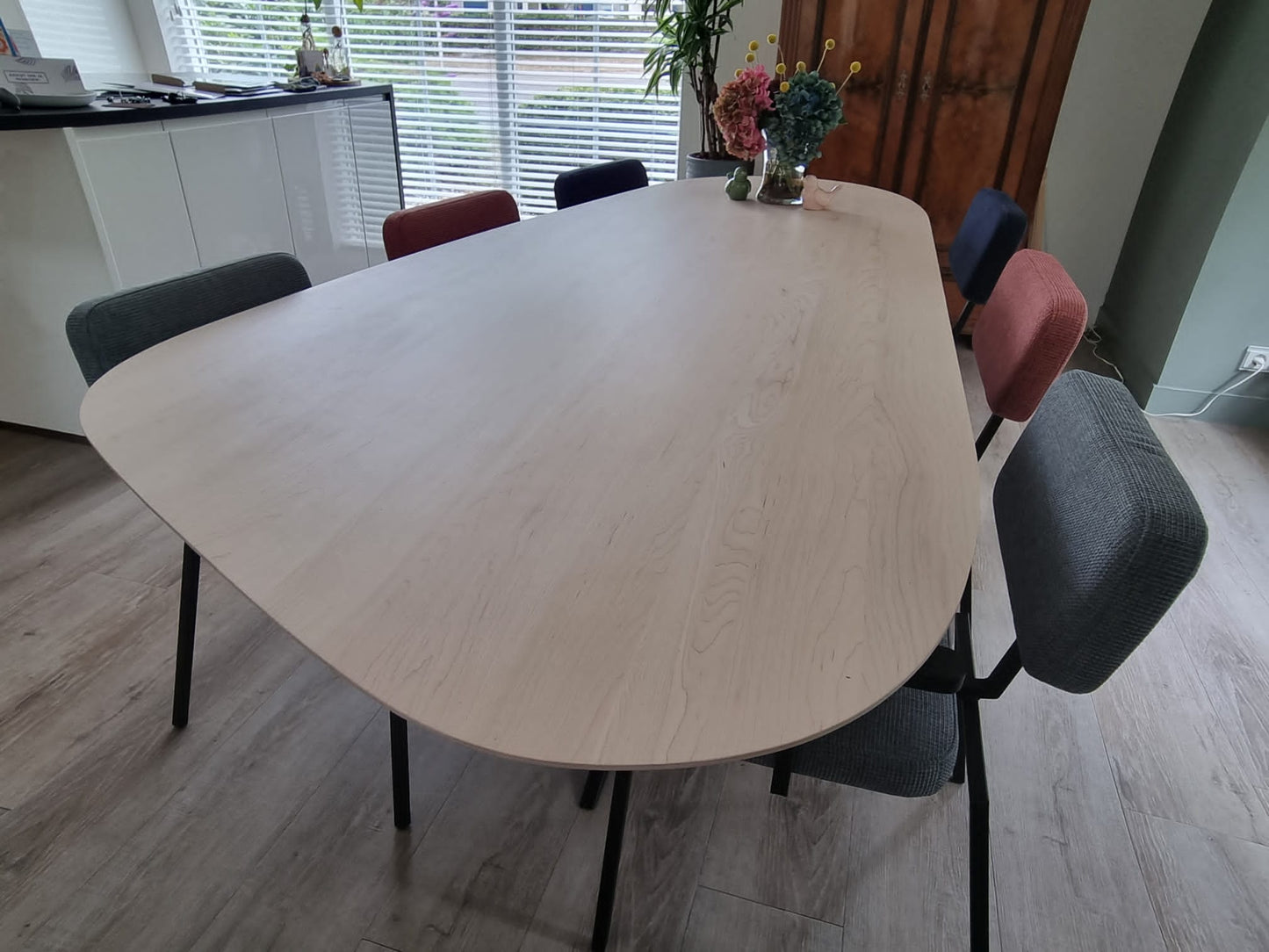 Organische tafel - 3 CM - spinpoot 10x10