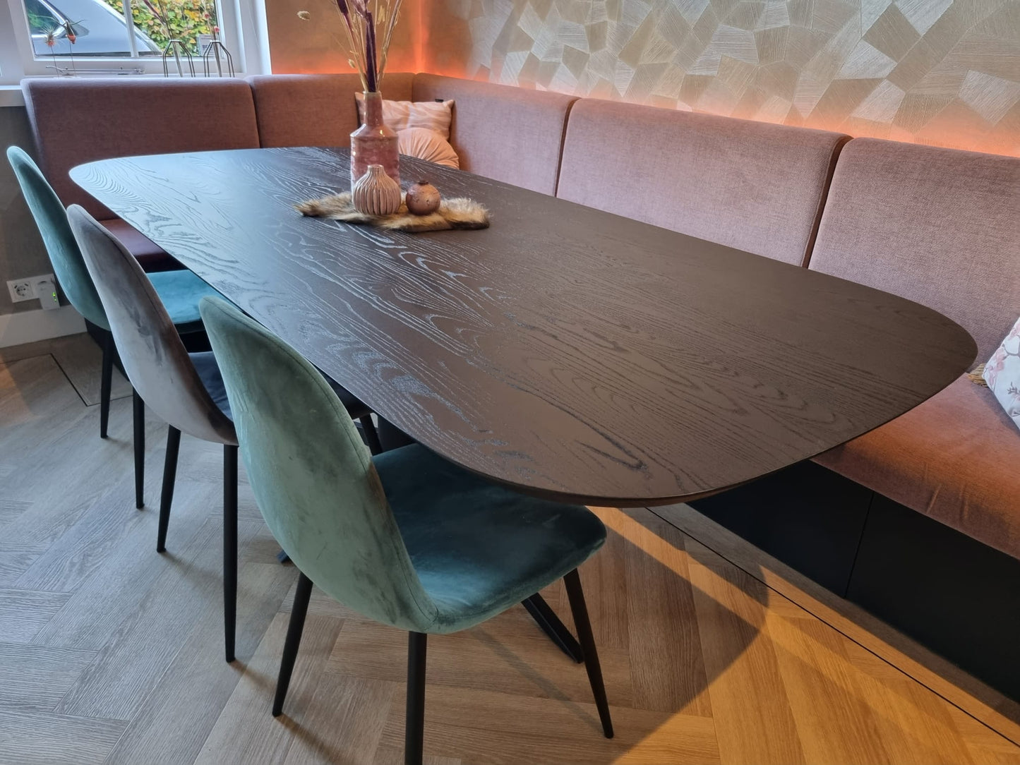 Deens ovale eiken eettafels met tapse spinpoot