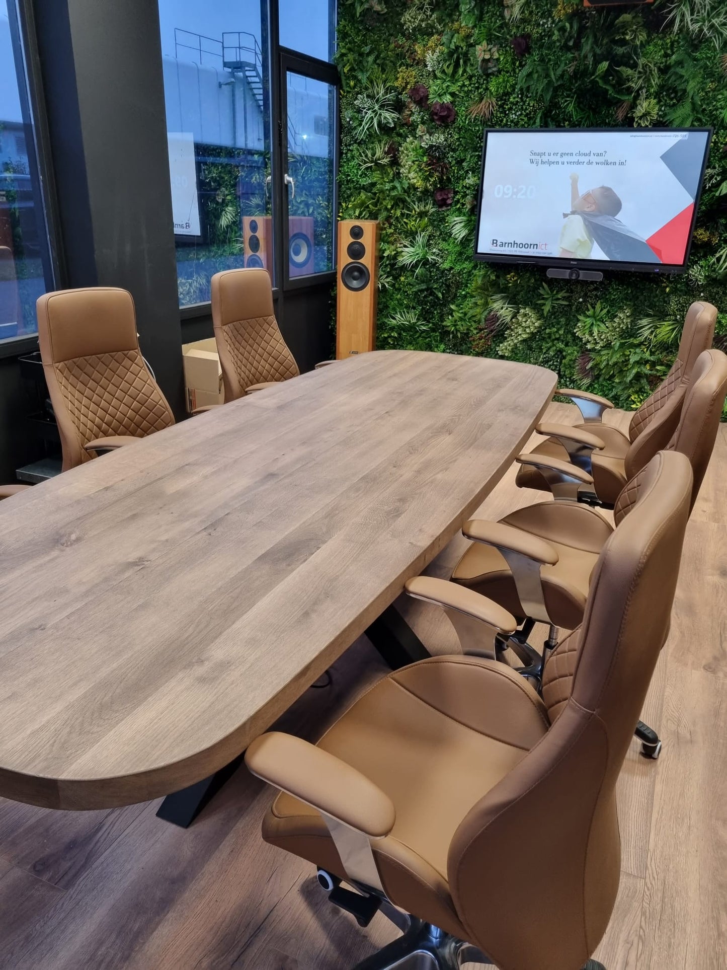 Deens ovale tafel