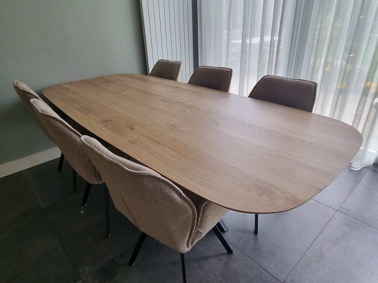 Deens ovale eiken eettafels met tapse spinpoot