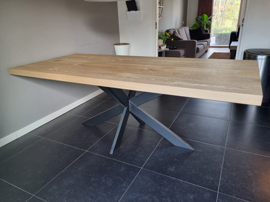 Rechthoekige eettafel -  4 CM -  Smalle Spinpoot