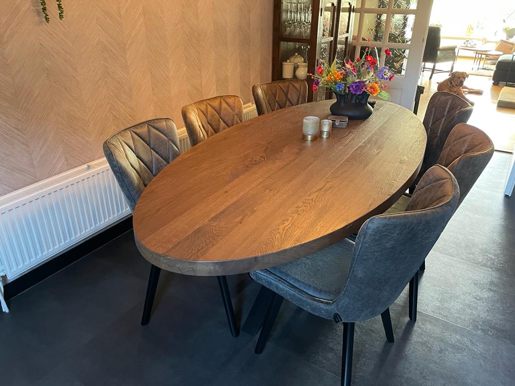 Ovale eettafel -  4 CM - spinpoot 8x8